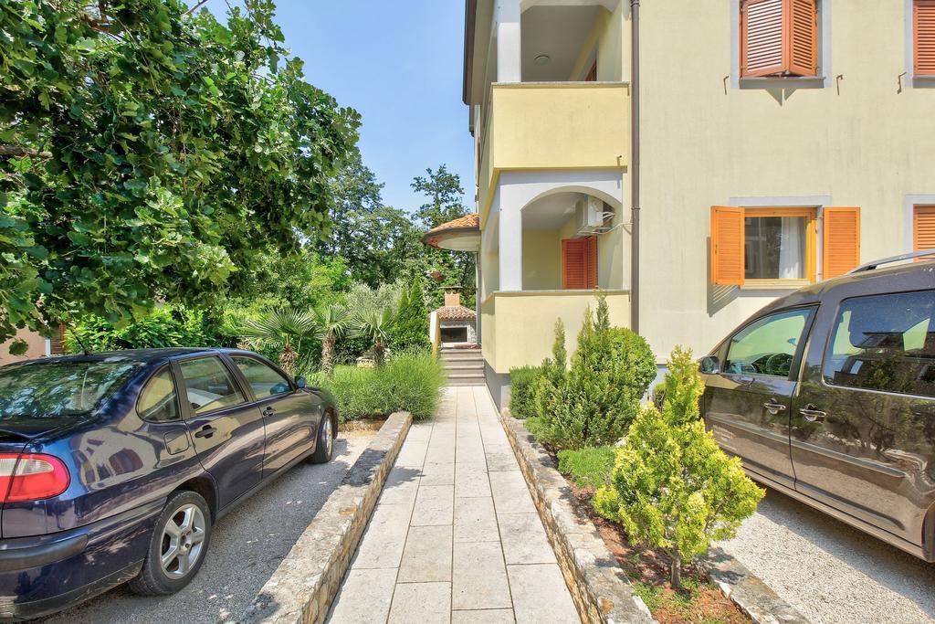 Apartments Vera ウマグ エクステリア 写真