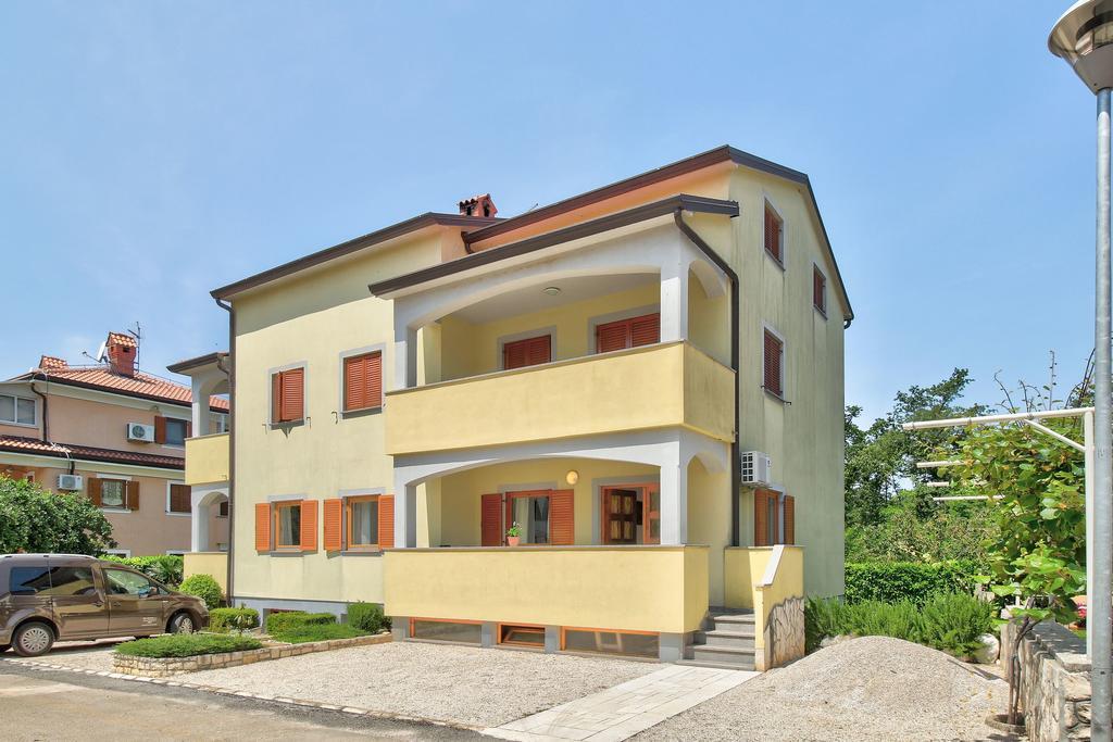 Apartments Vera ウマグ エクステリア 写真