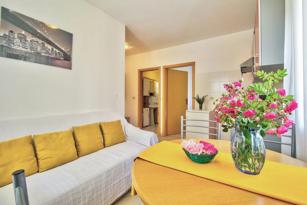 Apartments Vera ウマグ エクステリア 写真
