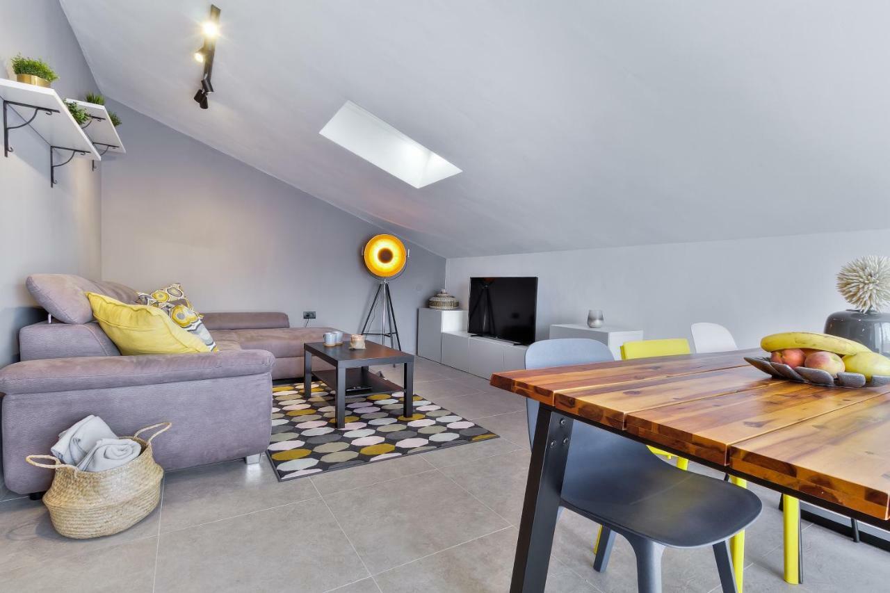 Apartments Vera ウマグ エクステリア 写真