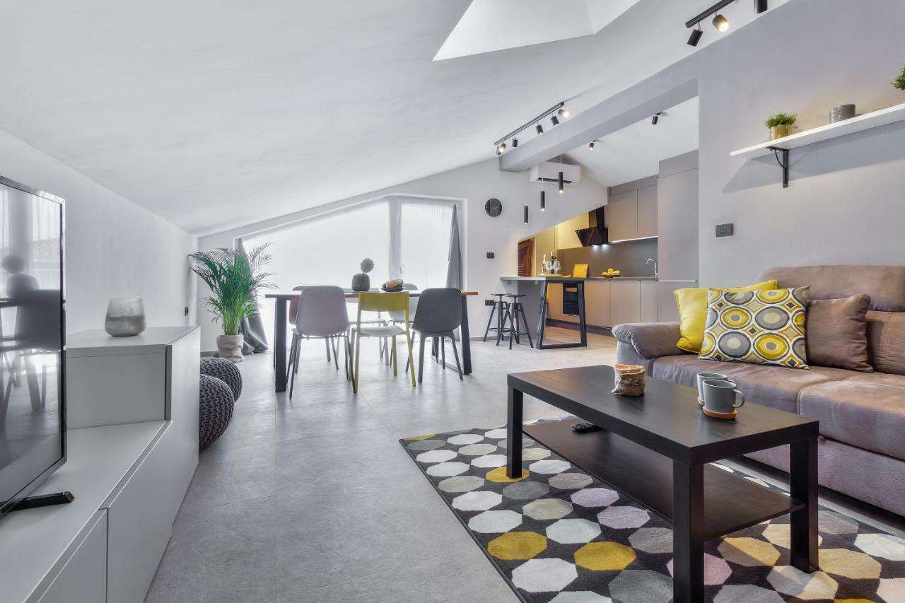 Apartments Vera ウマグ エクステリア 写真